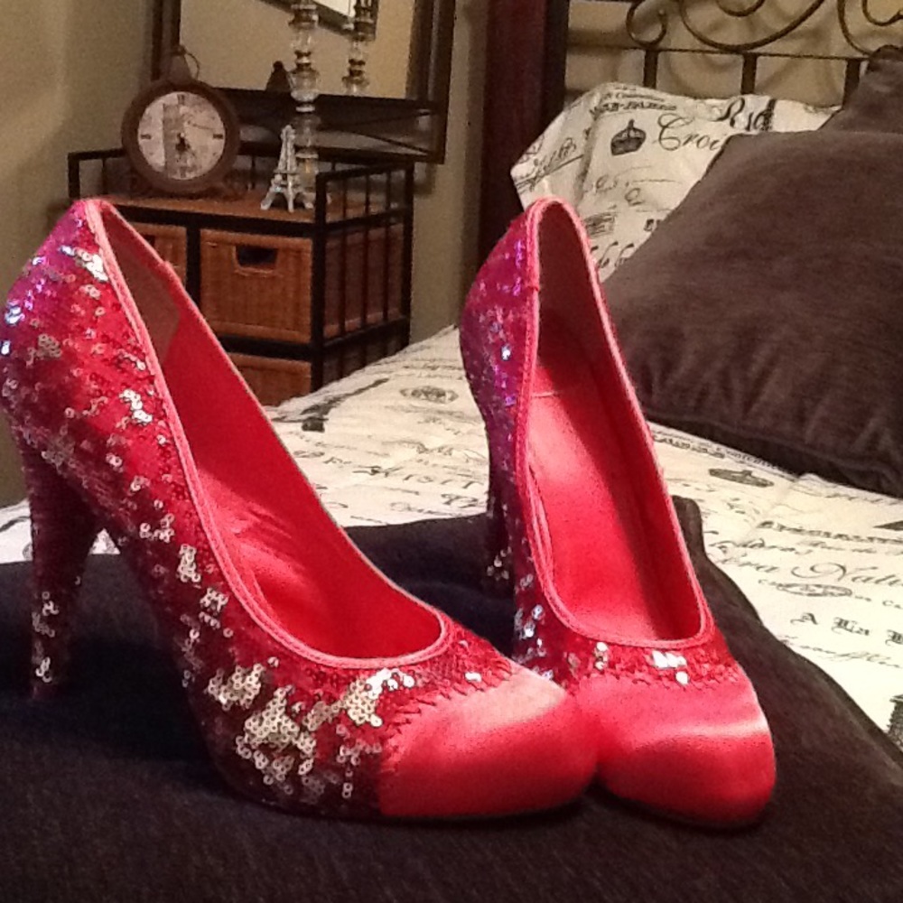 Pink & Silver Heels - Picture 2 of 4